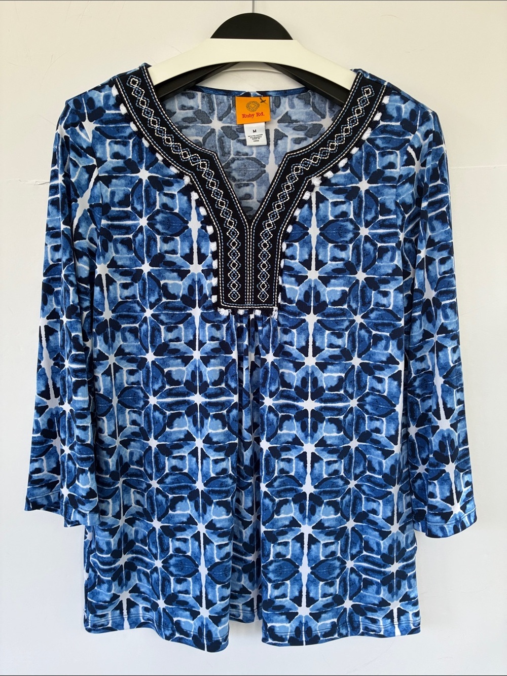 Ruby Rd. Blue & White Geometric Embroidered V-Neck Top Medium